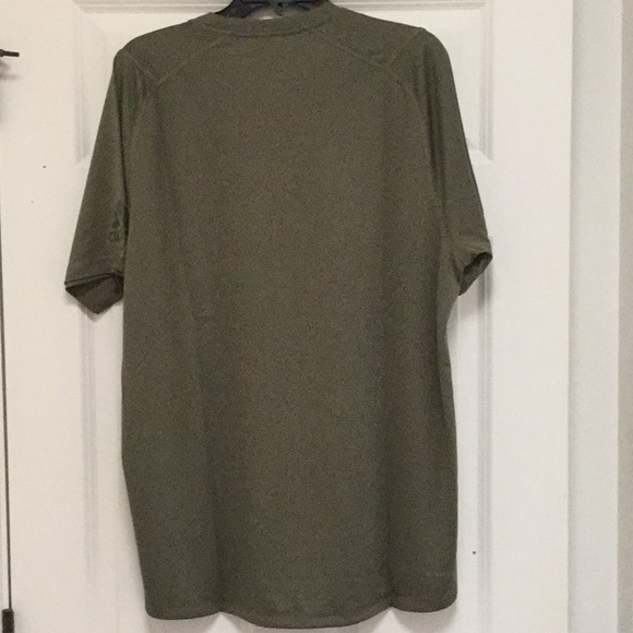 Adidas Athletic/Athleisure Shirt, Size L, NWT! - Picture 5 of 6